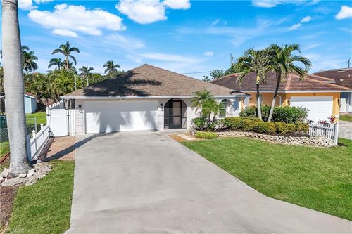 829 103rd Ave N, NAPLES, FL, 34108 | Card Image