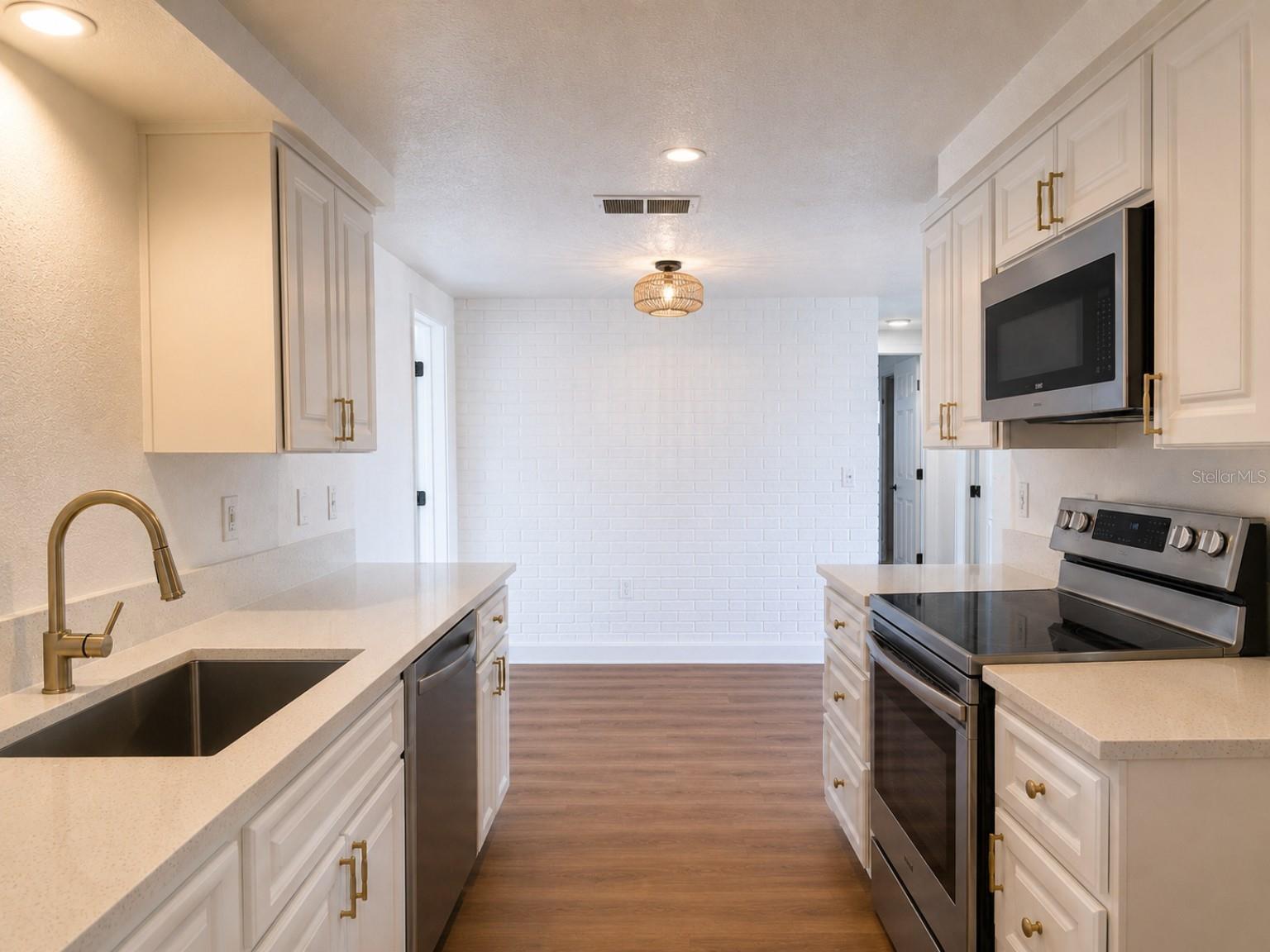 Residential in PORT RICHEY 4