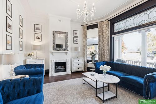 3017 Pacific St, Omaha, NE, 68105-2111 | Card Image