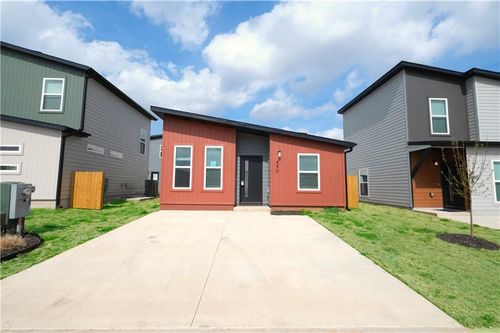 840 Illinois Ave, Bentonville, AR, 72713-4081 | Card Image
