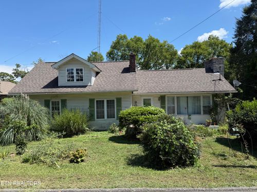907 High St, Clinton, TN, 37716-3267 | Card Image