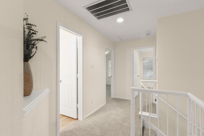 Hallway above the staircase | Image 18