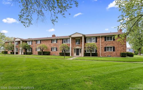 a-1-42266 Woodward Avenue, Bloomfield Hills, MI, 48304 | Card Image