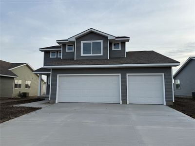 2009 White Oak Lane, Home with 4 bedrooms, 2 bathrooms and null parking in Granger IA | Image 1