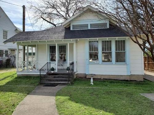 921 W Oak St, Denton, TX, 76201-4084 | Card Image