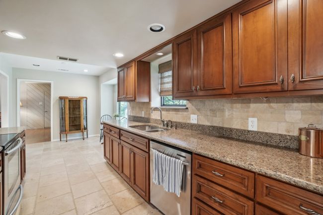 4 Royal Oaks Blvd, House other with 3 bedrooms, 2 bathrooms and null parking in Hickory Creek TX | Image 14