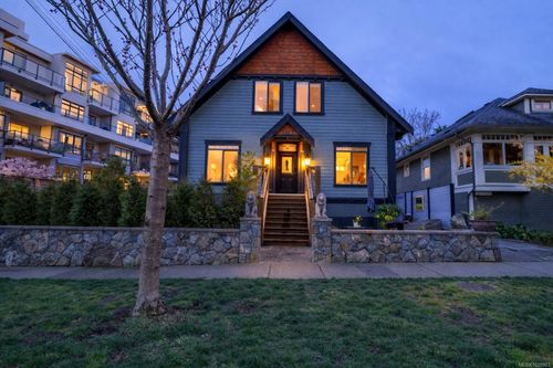 4-1035 Oliphant Ave, Victoria, BC, V8V2T9 | Card Image
