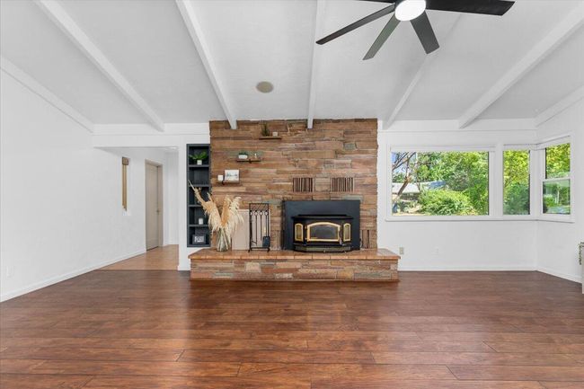 2551 S Waverly Ave, House other with 3 bedrooms, 2 bathrooms and null parking in Redding CA | Image 10
