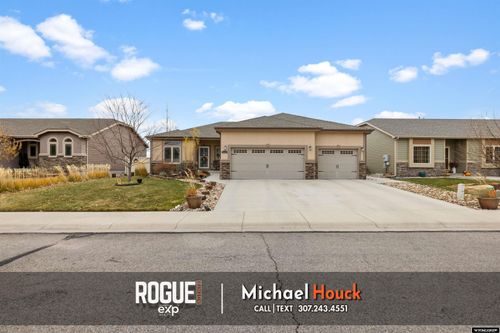 6160 Coronado Dr, Casper, WY, 82609-4310 | Card Image