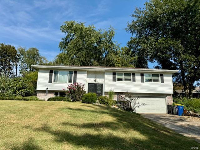 Commodore Dr, Washington, MO 63090