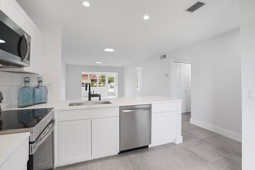 apt-b-737 Nantucket Cir, Lake Worth, FL, 33467-2722 | Card Image