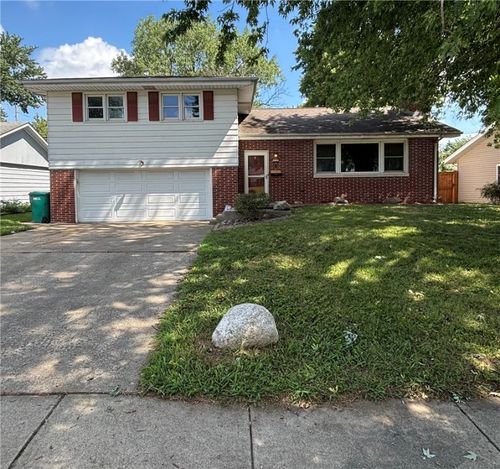 416 Southampton Dr, Decatur, IL, 62526-1746 | Card Image