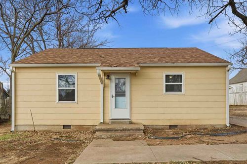 409 N 11th Street, Perry, OK, 73077-6247 | Card Image