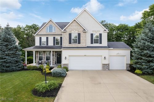 4276 Brownstone Ln, Medina, OH, 44256-5551 | Card Image