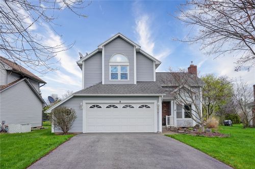 9 White Oak Bnd, Rochester, NY, 14624-5002 | Card Image