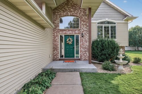 5111 109th Ave N, Champlin, MN, 55316-3538 | Card Image
