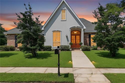 799 Libby Lane, Mandeville, LA, 70471 | Card Image