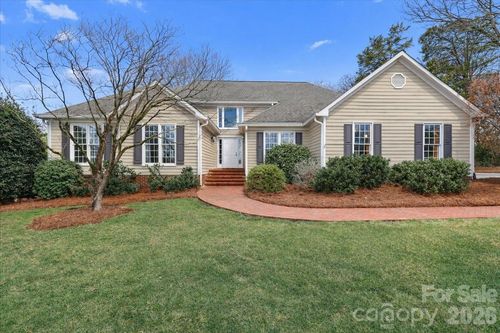 415 N Greenbriar Rd, Statesville, NC, 28625-4538 | Card Image