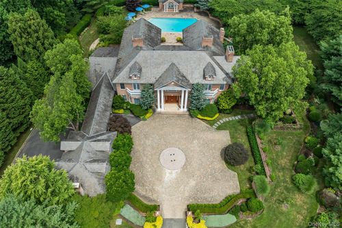 660 Chicken Valley Rd, Locust Valley, NY, 11560-2611 | Card Image