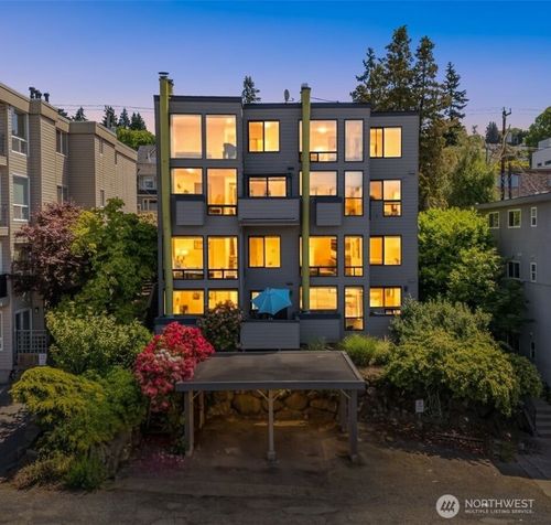 2-2831 14th Ave W, Seattle, WA, 98119-2043 | Card Image
