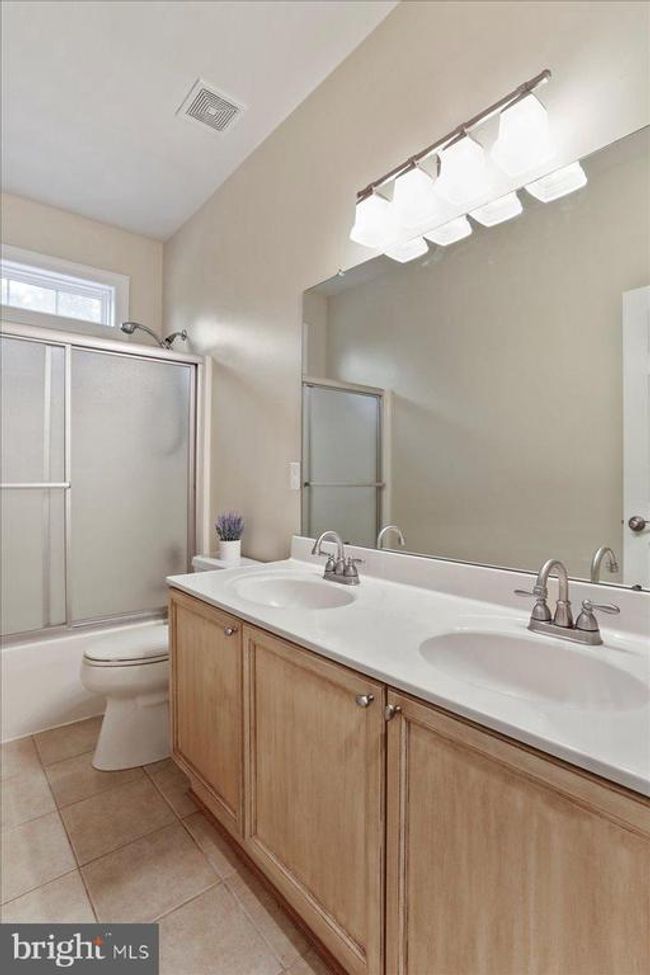 142 Triumphant Way, House other with 5 bedrooms, 4 bathrooms and null parking in FALLING WATERS WV | Image 40