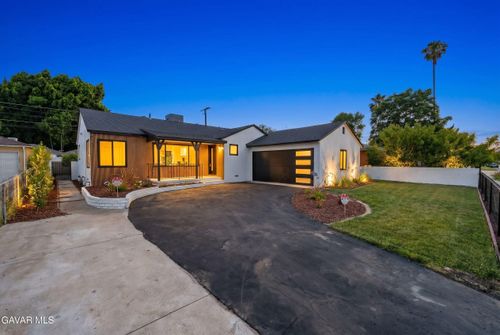9753 Mercedes Ave, Arleta, CA, 91331-5317 | Card Image
