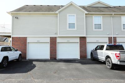 128 - 51602 Stern Lane, Condo with 2 bedrooms, 2 bathrooms and null parking in Chesterfield Twp MI | Image 3