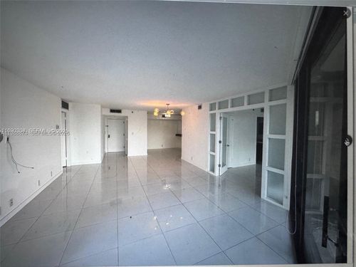 apt-609-4000 Towerside Ter, Miami, FL, 33138-2237 | Card Image
