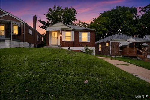 4117 Begg Blvd, Saint Louis, MO, 63121-3103 | Card Image