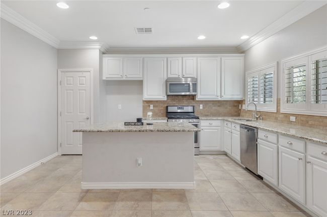 2085 Canvas Edge Dr, House other with 4 bedrooms, 3 bathrooms and null parking in Henderson NV | Image 5