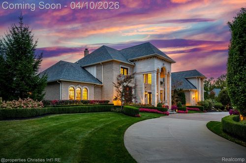 48923 Veneto Dr, Northville, MI, 48167-9388 | Card Image
