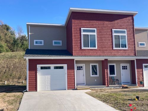 9286 S Flaska Dr, Cedar, MI, 49621-9305 | Card Image