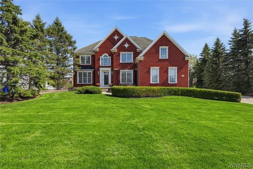 8780 Fairbrook Ct, East Amherst, NY, 14051-2082 | Card Image