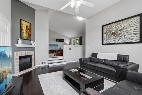 6877 S Rolling Meadows Ct, Oak Creek, WI, 53154-1676 | Card Image