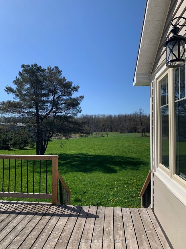 264094 Sideroad 24, Home with 2 bedrooms, 2 bathrooms and 5 parking in Municipality Of Meaford ON | Image 12