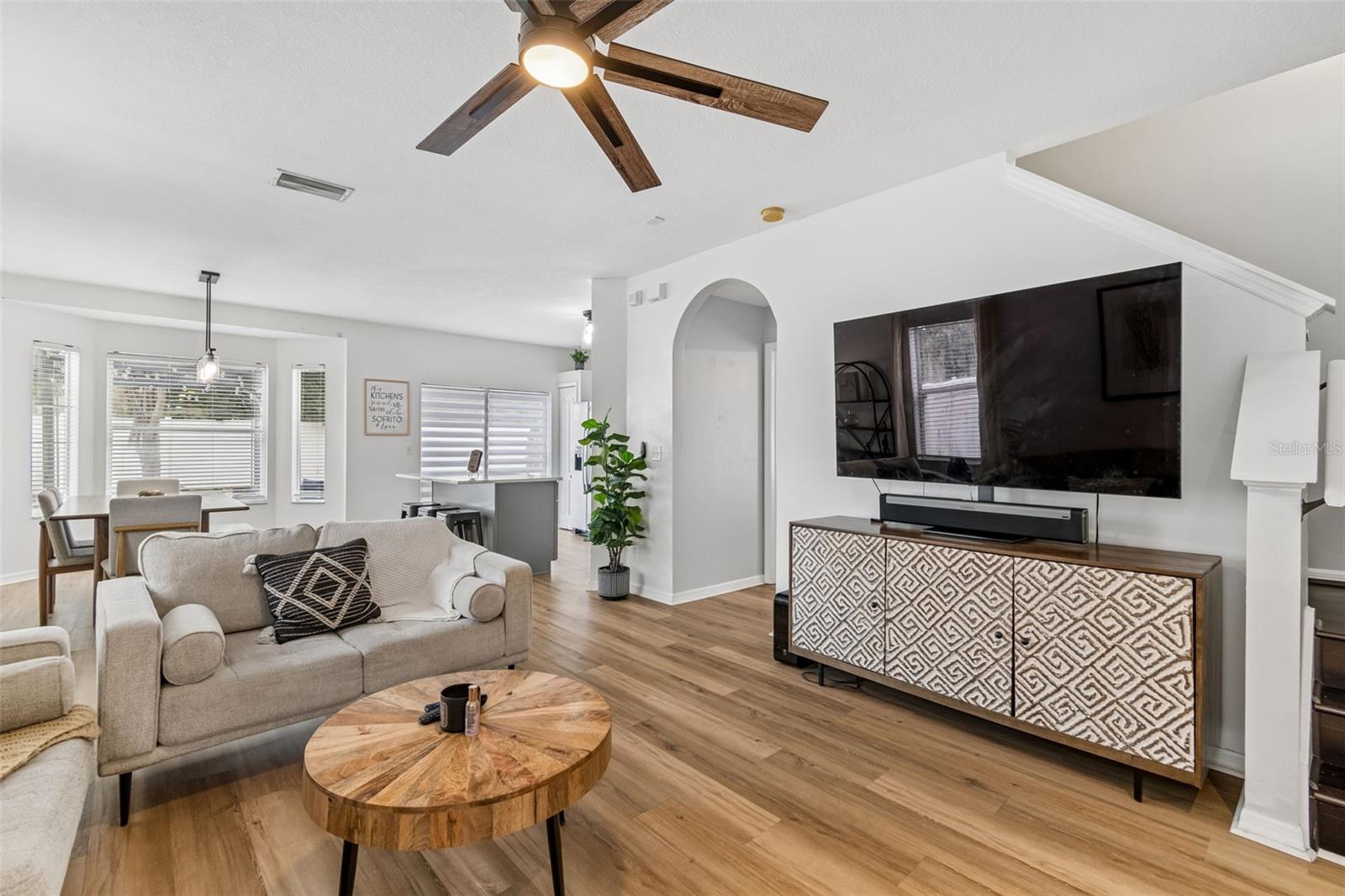 Residential Lease in RIVERVIEW 5
