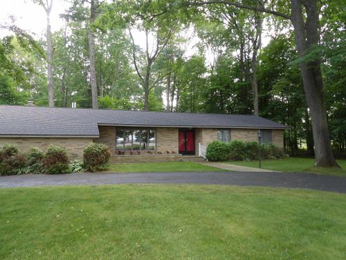 5314 E M 55, Cadillac, MI, 49601-8941 | Card Image