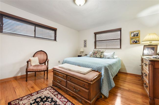 1609 Zeuger St, House other with 3 bedrooms, 3 bathrooms and 2 parking in Glenshaw PA | Image 21