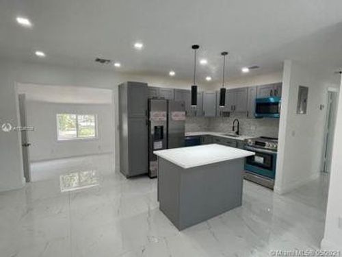 751 Nw 18th St, Pompano Beach, FL, 33060-5151 | Card Image