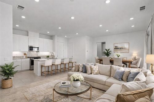 305-27410 Merlin Pl, Valencia, CA, 91381-2147 | Card Image
