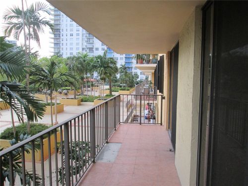 apt-404-290 174th St, Sunny Isles Beach, FL, 33160-3246 | Card Image
