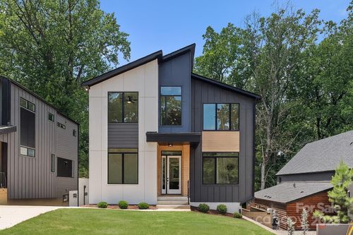 1727 Seifert Cir, Charlotte, NC, 28205-7255 | Card Image