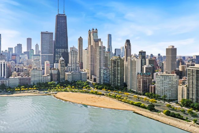 APT-17N - 1110 N Lake Shore Dr, Condo with 3 bedrooms, 3 bathrooms and 1 parking in CHICAGO IL | Image 35
