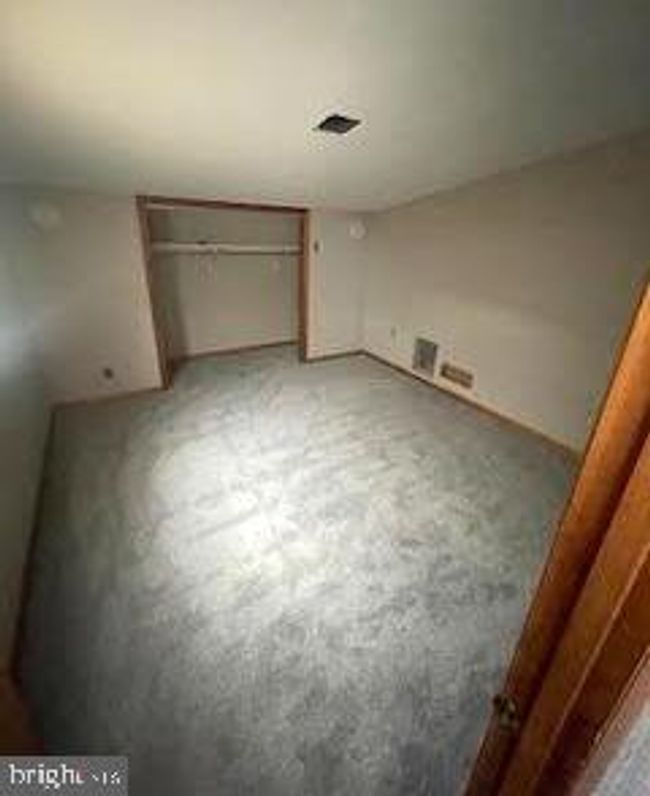33 - 31 E Logan Ave, Condo with 2 bedrooms, 1 bathrooms and null parking in GLENOLDEN PA | Image 11