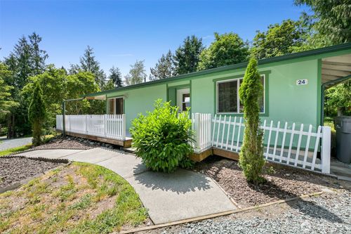 24 Makah Way, La Conner, WA, 98257-9504 | Card Image