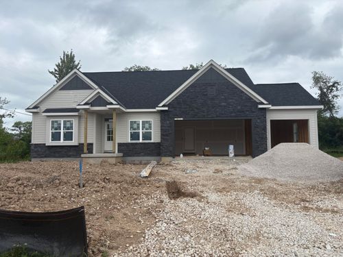5419219 Broadwing Pl, Menomonee Falls, WI, 53051-1695 | Card Image