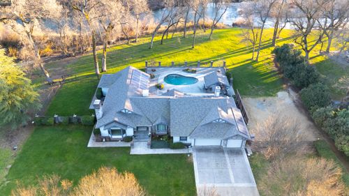 12642 Indian Oaks Dr, Bella Vista, CA, 96008-9739 | Card Image