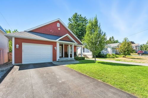 38 Alice St, Brighton, ON, K0K1H0 | Card Image