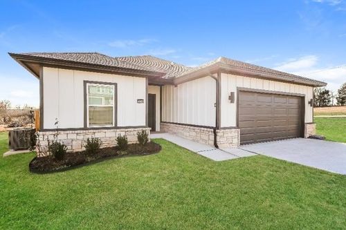 320 W 3rd Street, Arcadia, OK, 73007 | Card Image