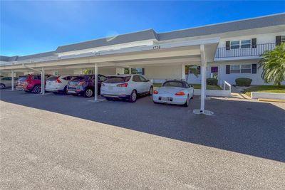 4736 - 4736 Independence Drive, Condo with 2 bedrooms, 2 bathrooms and null parking in Bradenton FL | Image 2